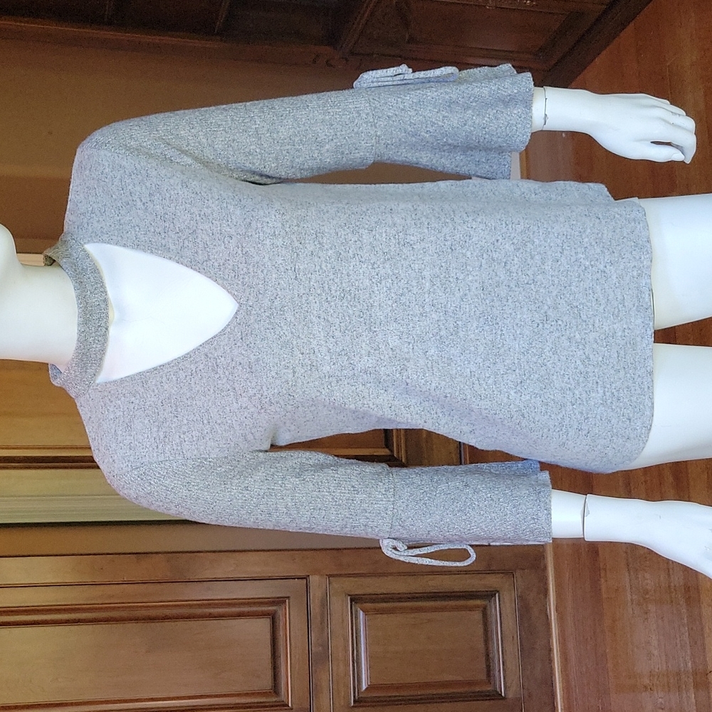 WOMENS Top Size M  NWOT GREY (New Without Tags)